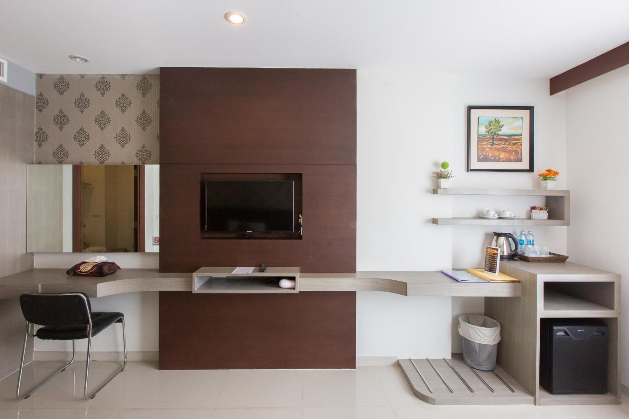 Hemingways Silk Hotel Patong Εξωτερικό φωτογραφία