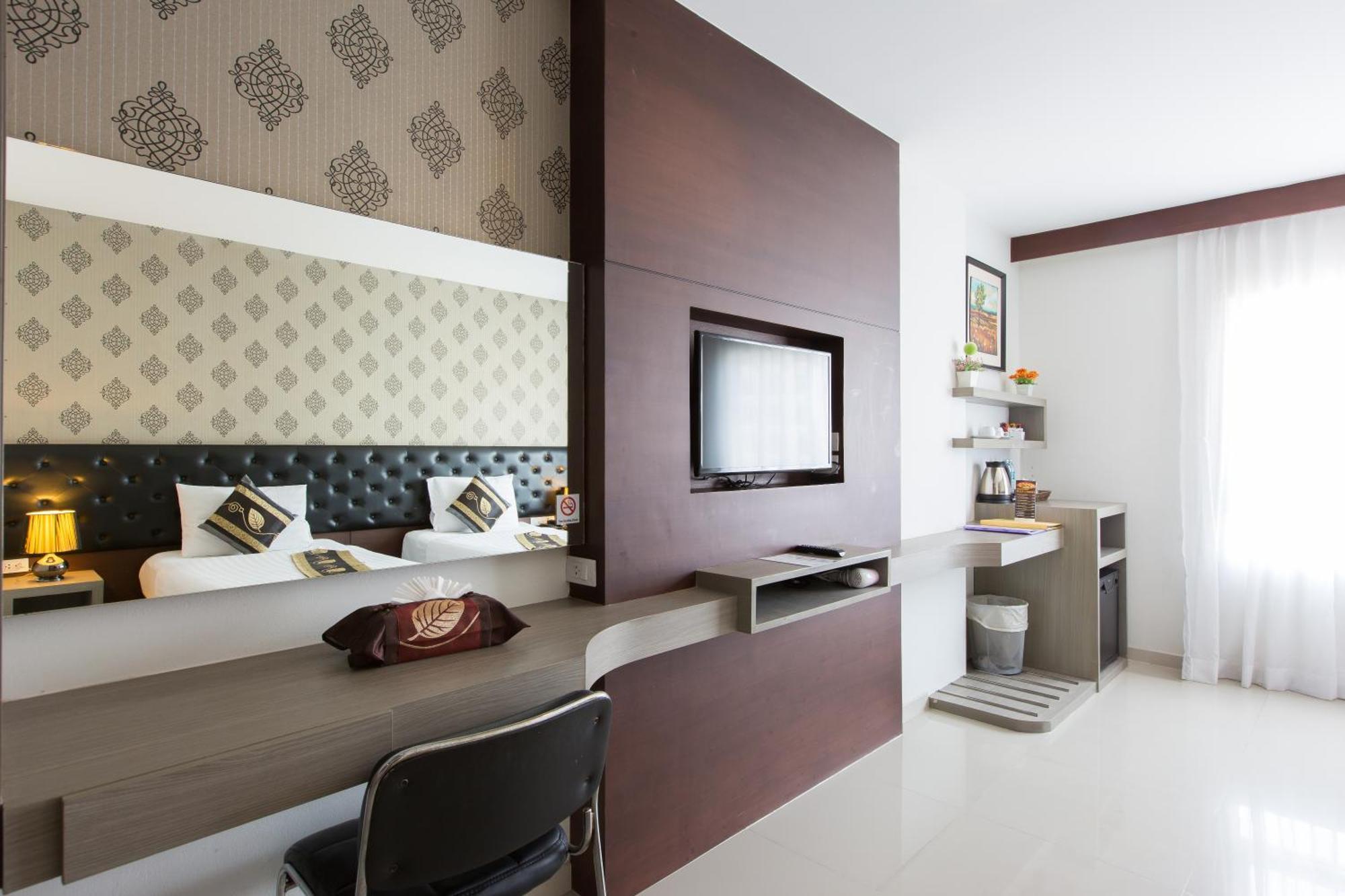 Hemingways Silk Hotel Patong Εξωτερικό φωτογραφία