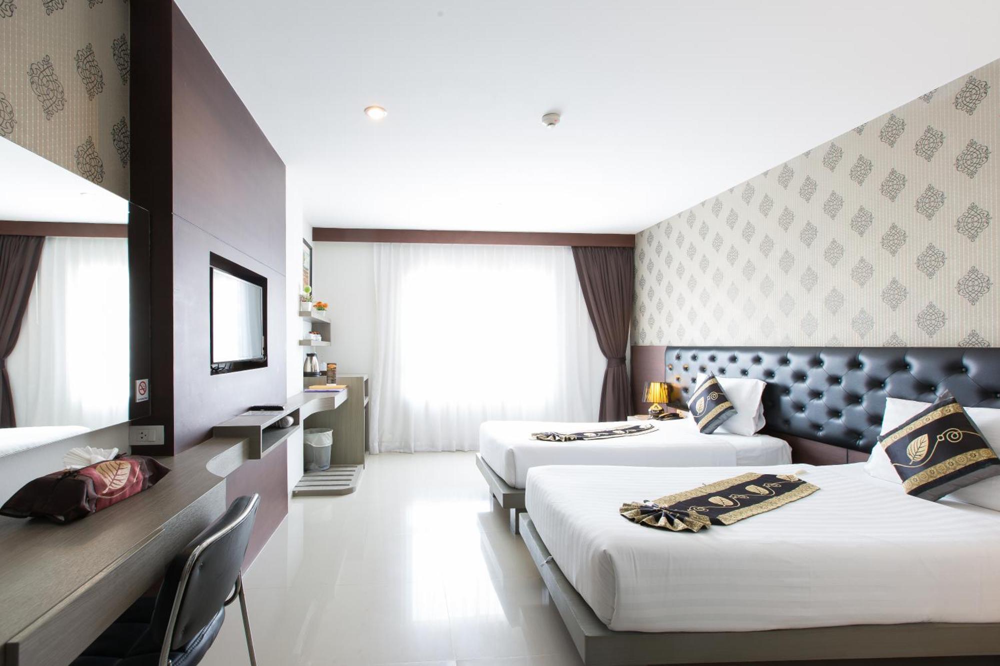 Hemingways Silk Hotel Patong Εξωτερικό φωτογραφία