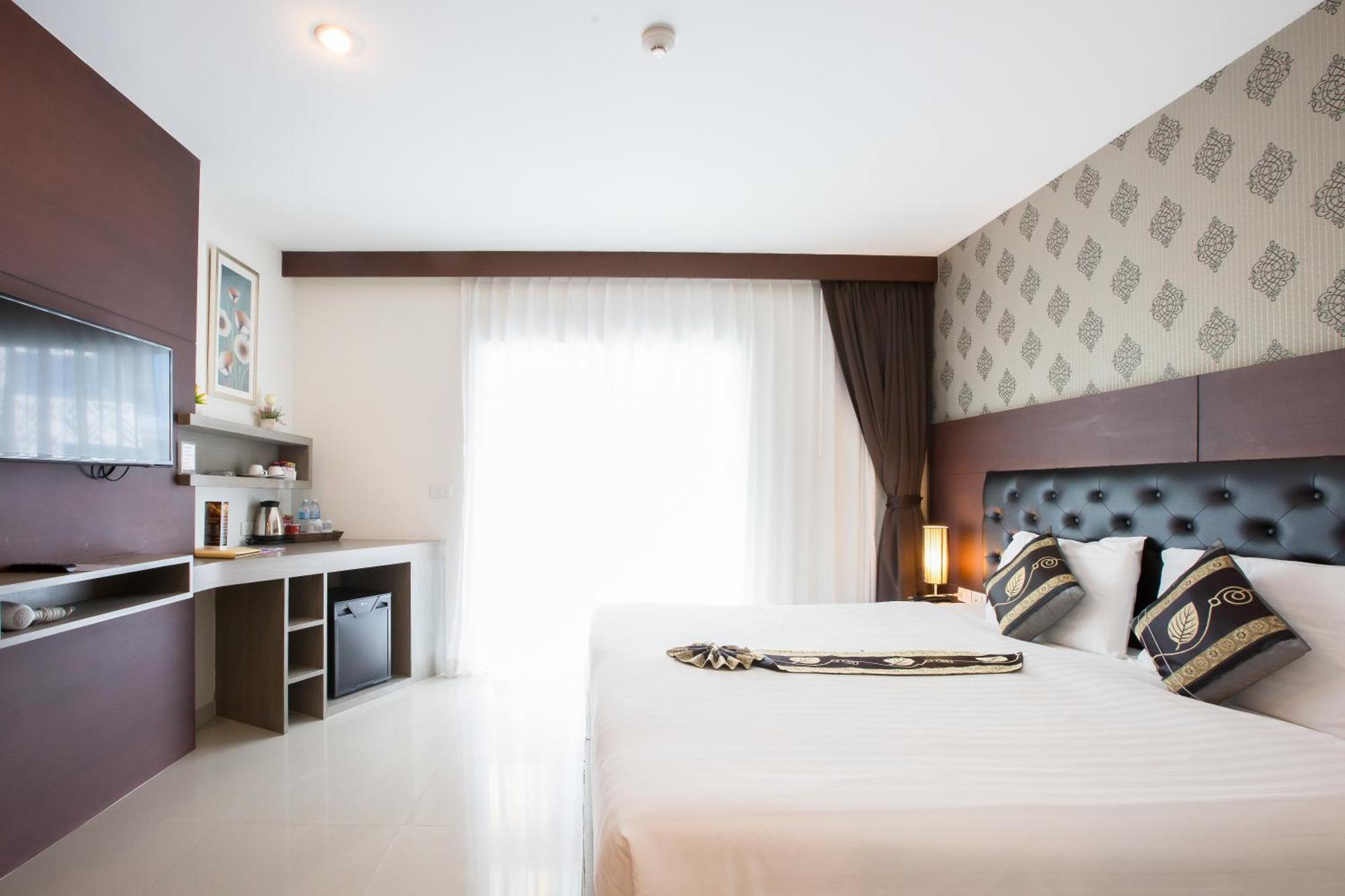 Hemingways Silk Hotel Patong Εξωτερικό φωτογραφία